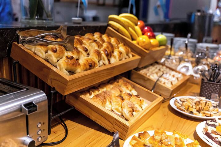 Breakfast/Coffee Service 68 of 96