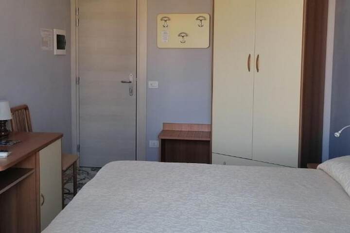 Room 19 of 70