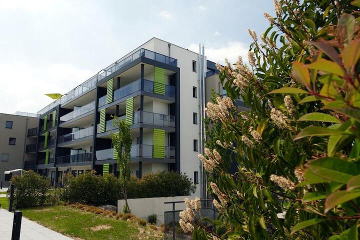 AIRPORT CLUB RESIDENCE