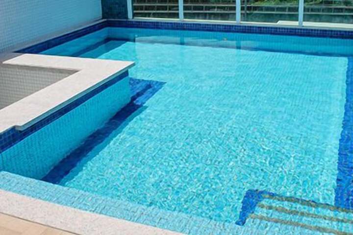 Pool 32 of 46