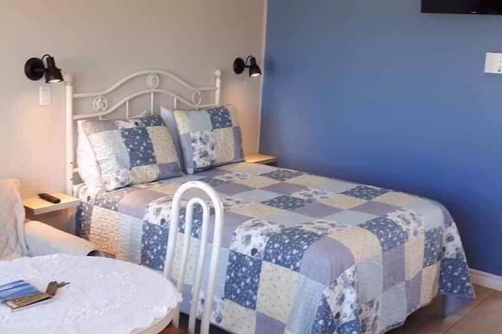 Room 6 of 28