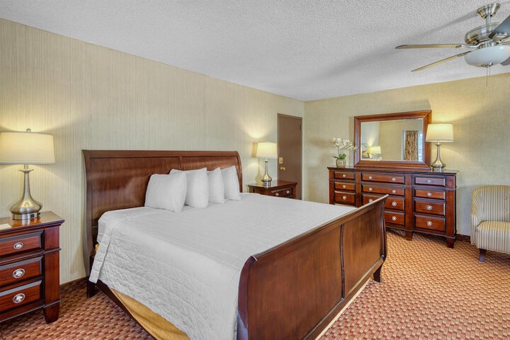 Room 30 of 49