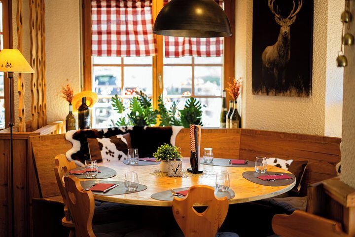 Dining 37 of 46