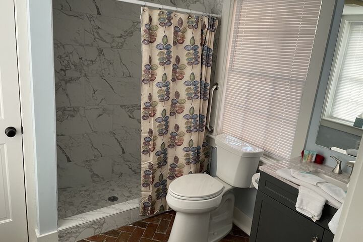 Room 164 of 170
