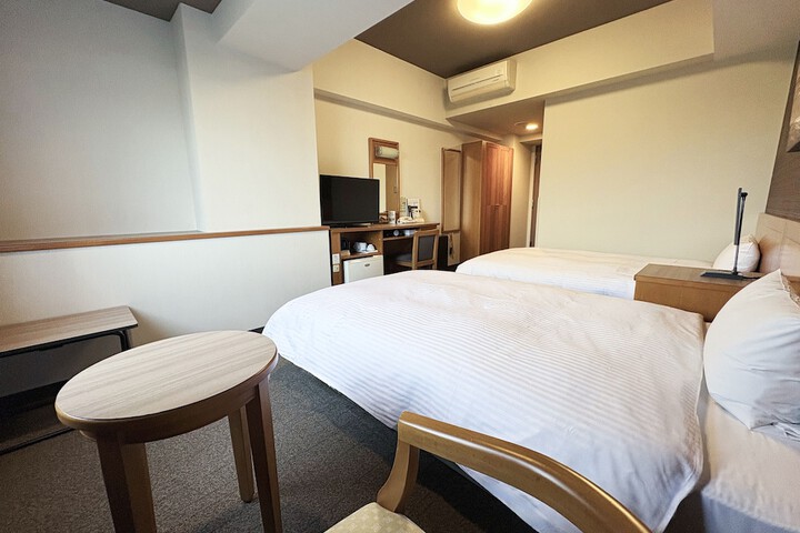 Room 7 of 36