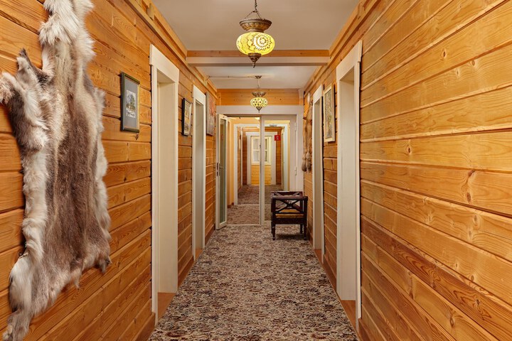 Ballroom/Hall 61 of 73