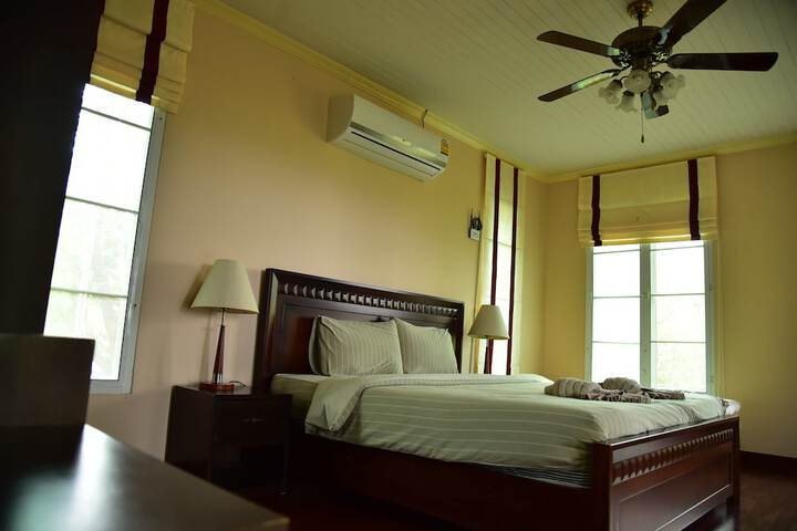 Room 6 of 49