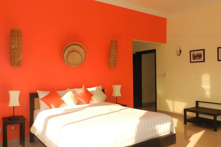 Room 12 of 36