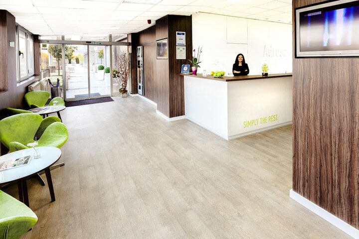 Guest Lobby