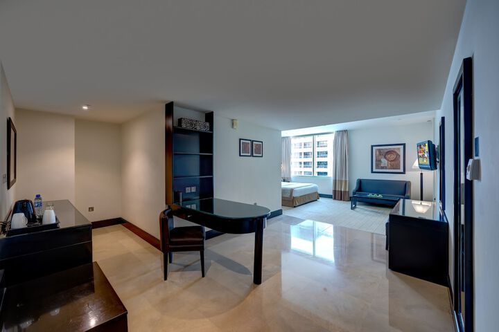 Room 74 of 211