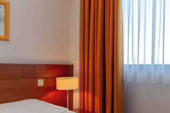 Room 48 of 155