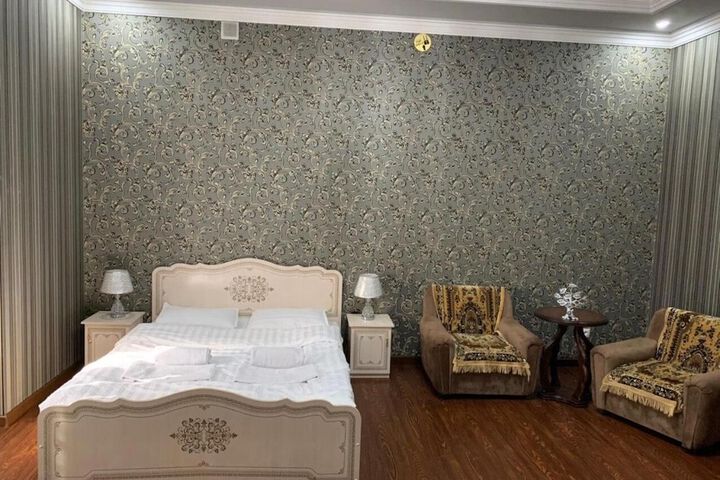 Room 15 of 32