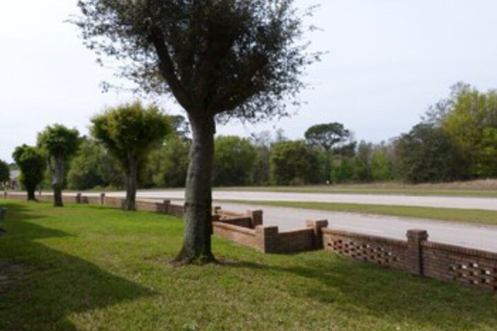 Property Grounds 19 of 27