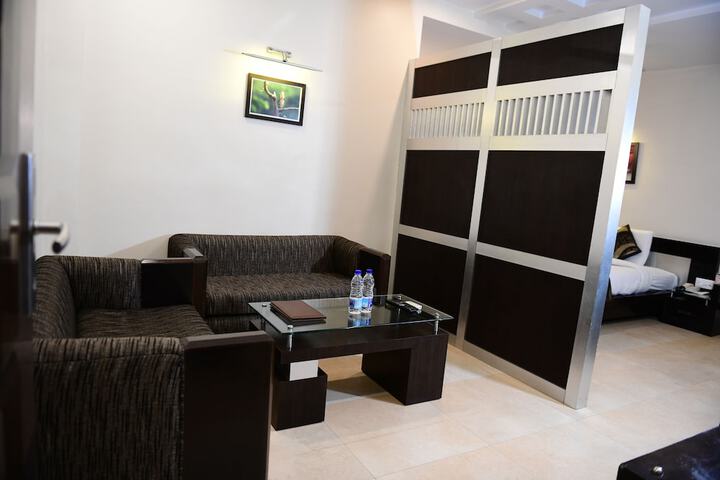 Room 3 of 16