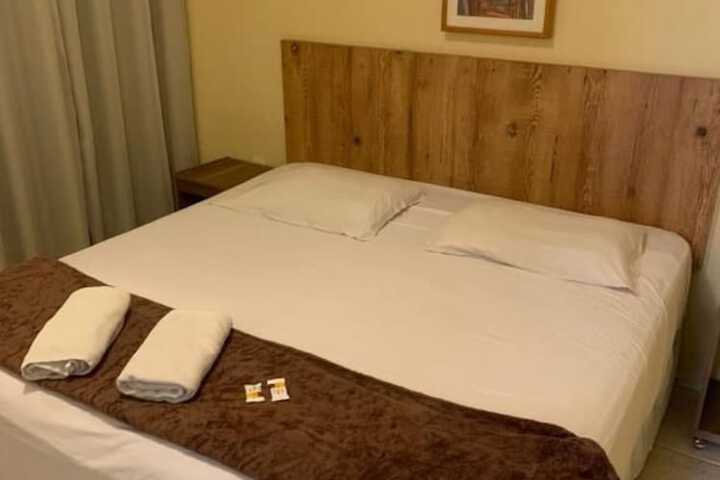 Room 12 of 30