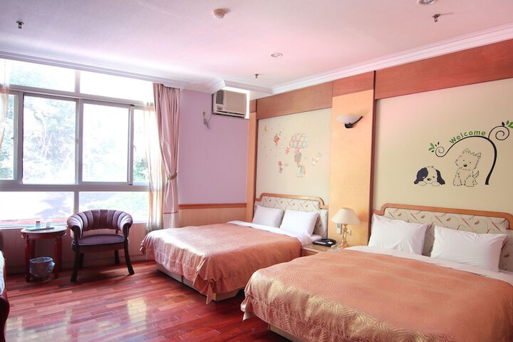 Room 42 of 122