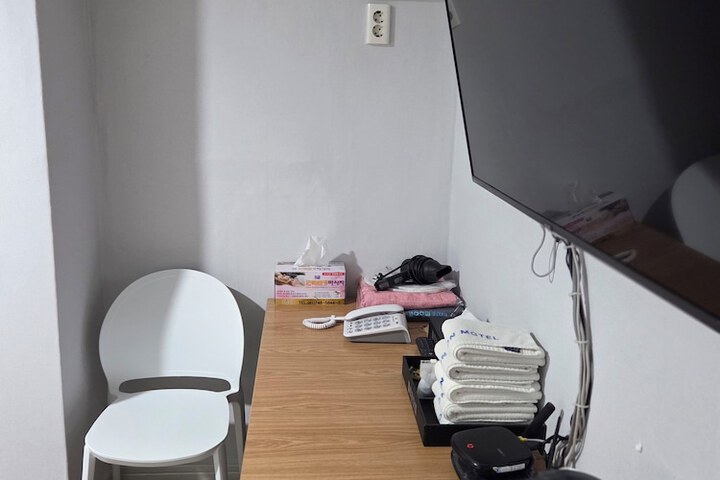 Room 25 of 58