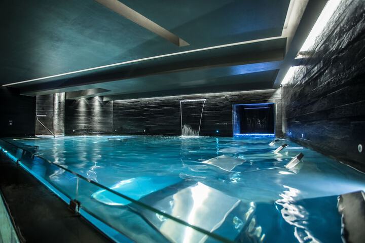 Pool 32 of 83