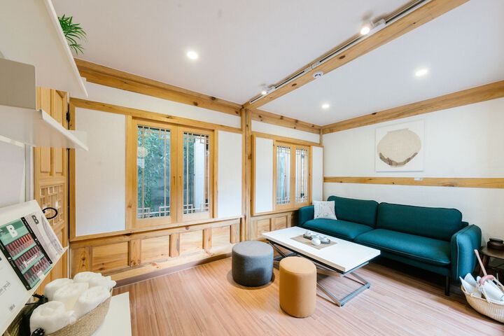 Room 10 of 24