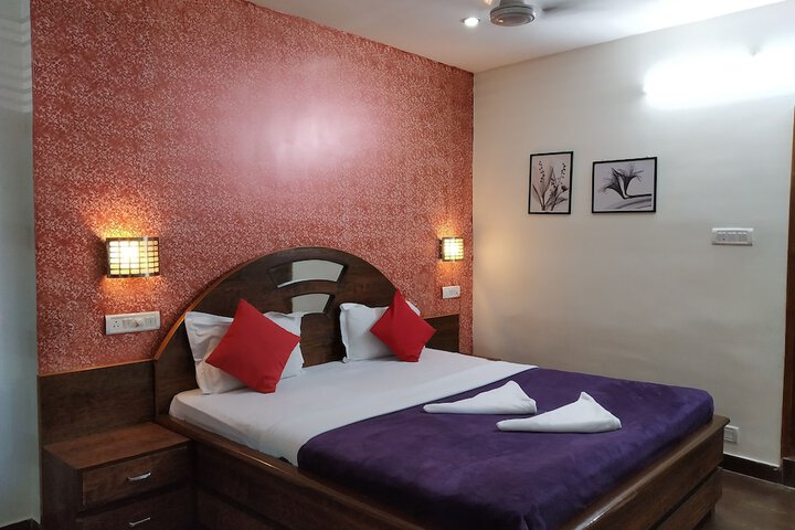 Room 4 of 36