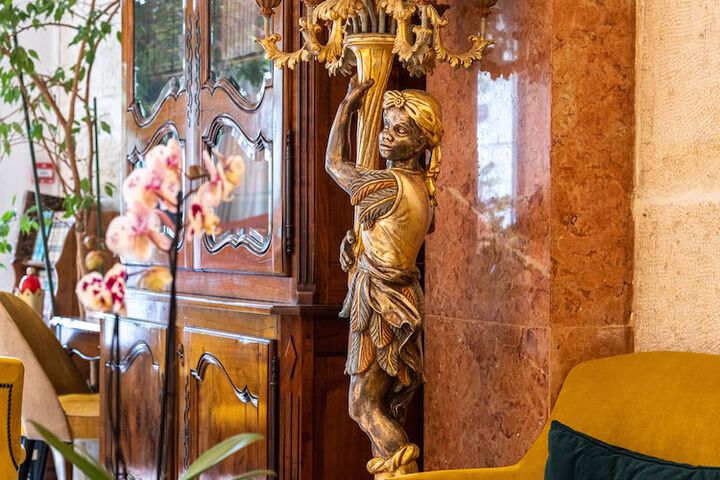 Hotel Interior 13 of 95
