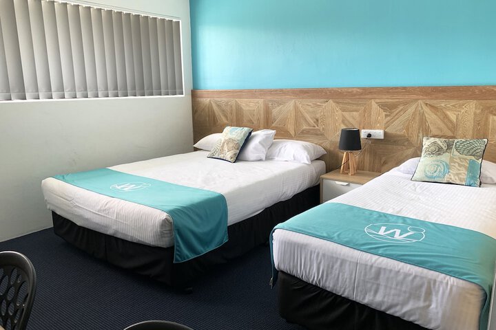 Room 6 of 43