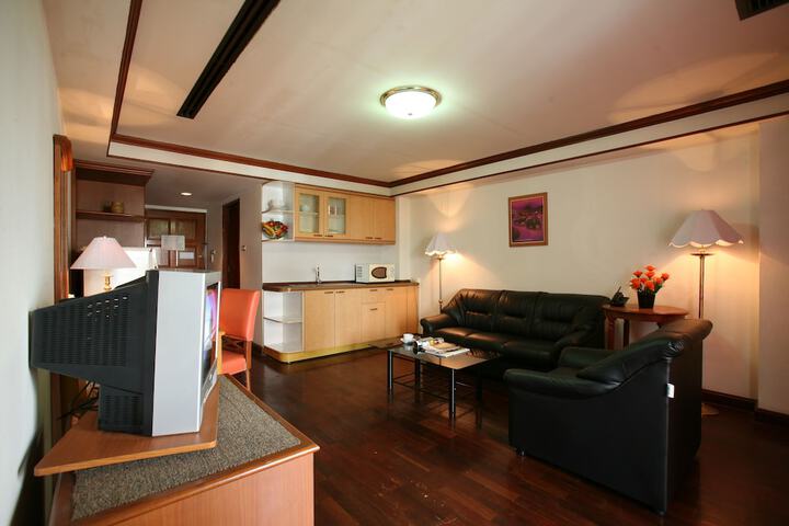 Room 32 of 195