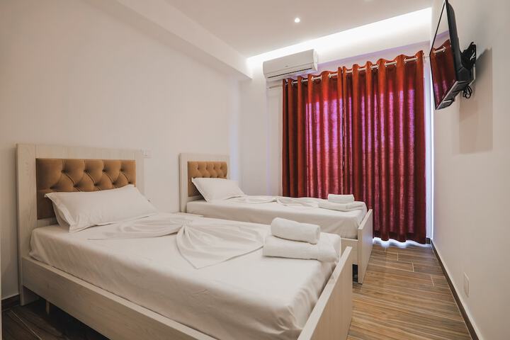 Room 27 of 64