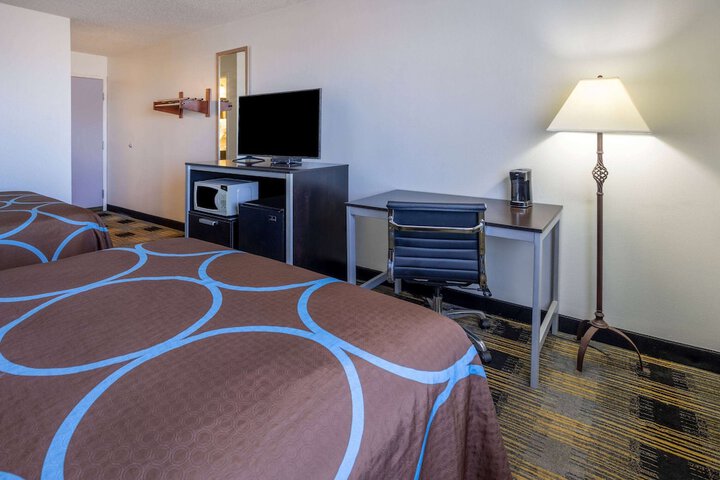 Deluxe 2 Double Beds (6 of 6)