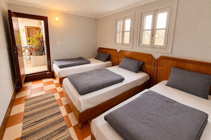 Room 8 of 34