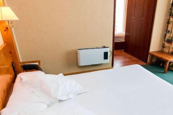 Room 32 of 91