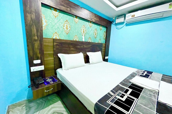 Room 18 of 33