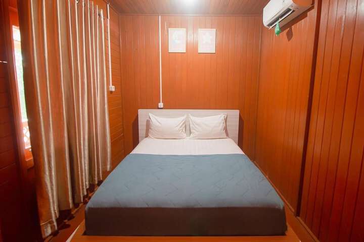 Room 15 of 42