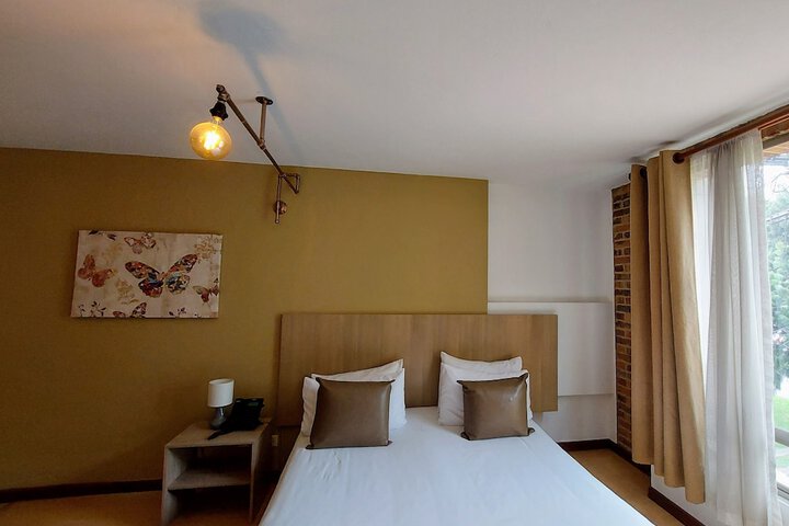 Room 16 of 64