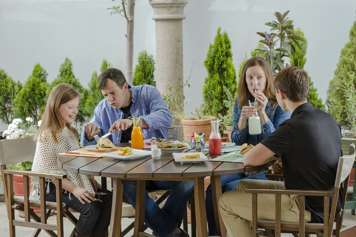 Dining 42 of 55