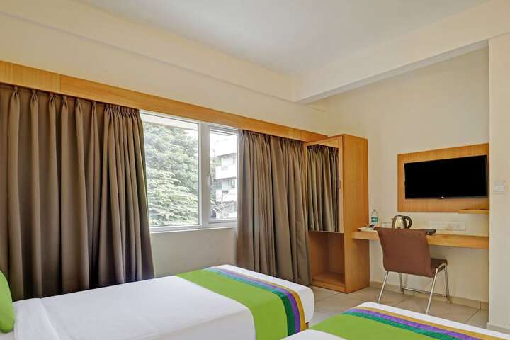 Room 8 of 35