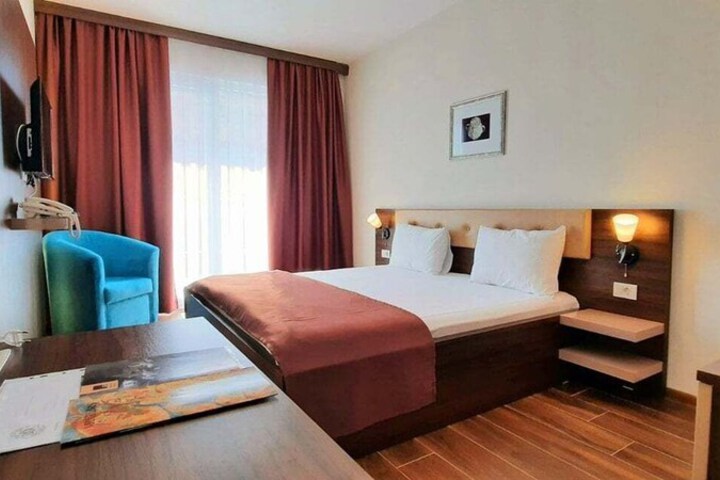 Room 26 of 74