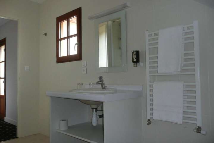 Room 25 of 73
