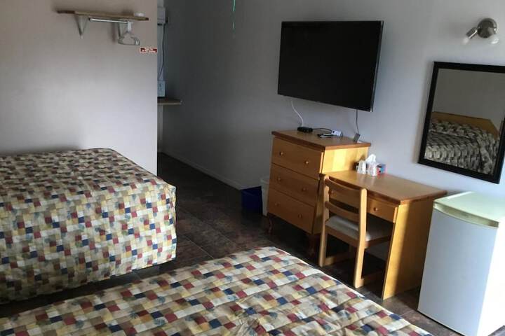 Room 9 of 25