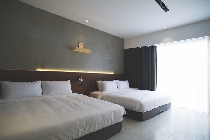 Room 13 of 138