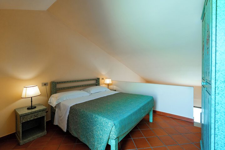 Room 27 of 135
