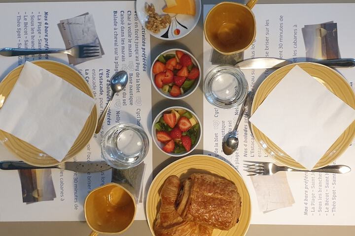 Breakfast/Coffee Service 41 of 44