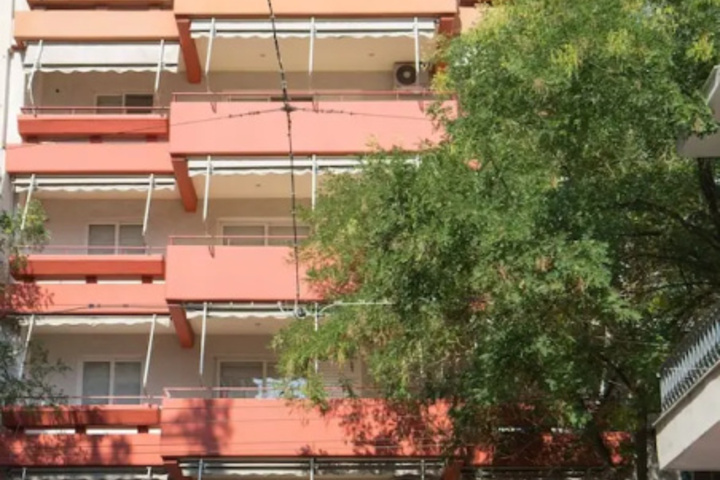 Isopoliteía apt Pnyx Hill building