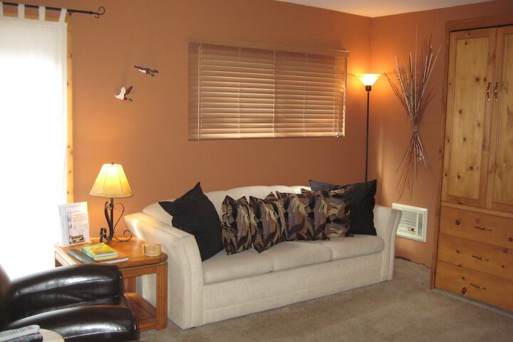 Room 16 of 49