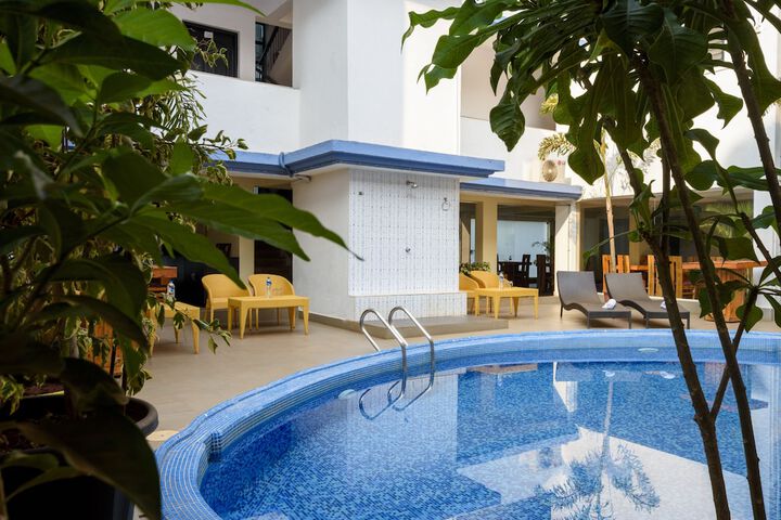 Pool 21 of 26
