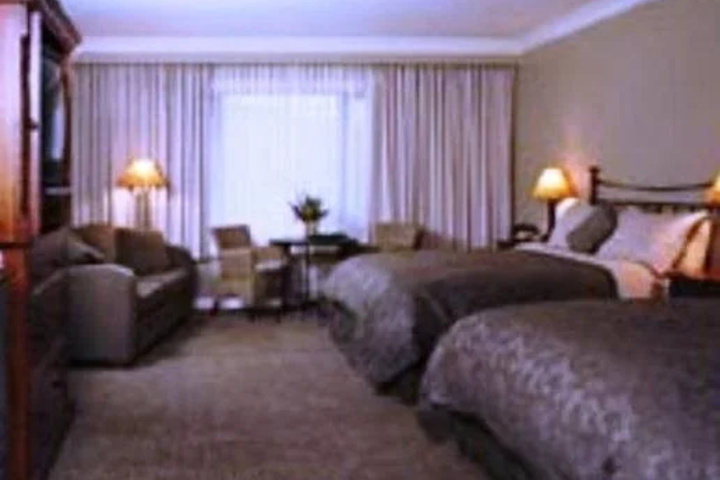 Room 3 of 8