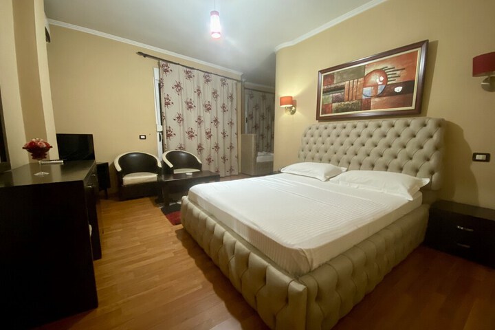 Room 10 of 41