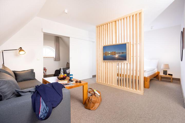 Room 34 of 53
