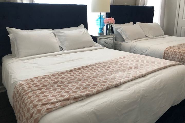 Room 2 of 66