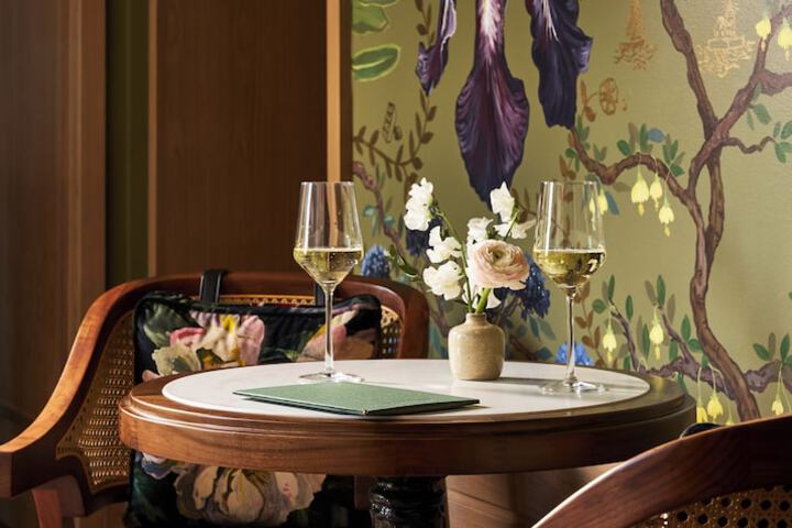 Dining 73 of 81